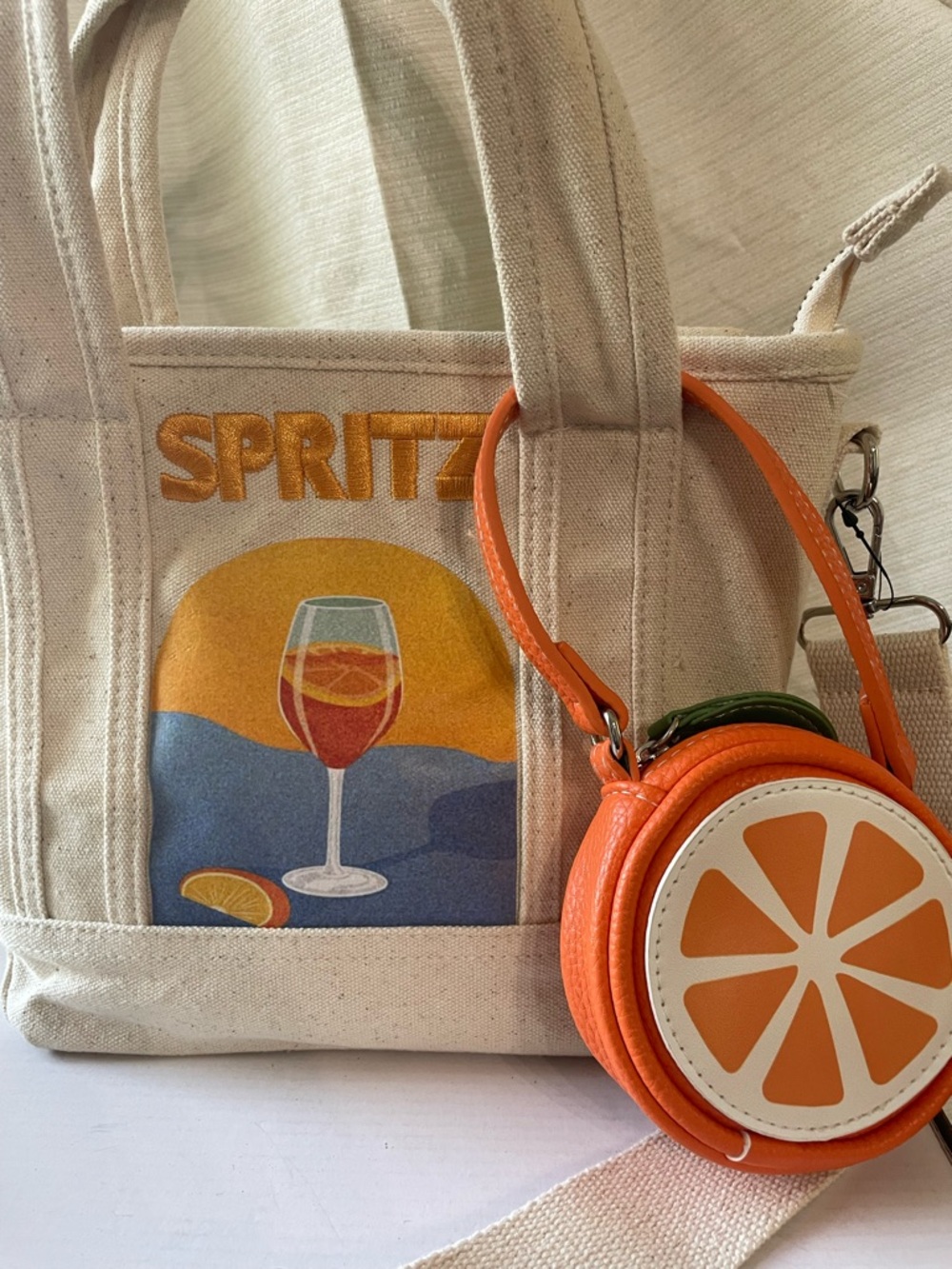 C&C California NWOT Aperol "Spritz" Tote Bag With Orange Slice Charm Pouch Viral - Picture 4 of 10